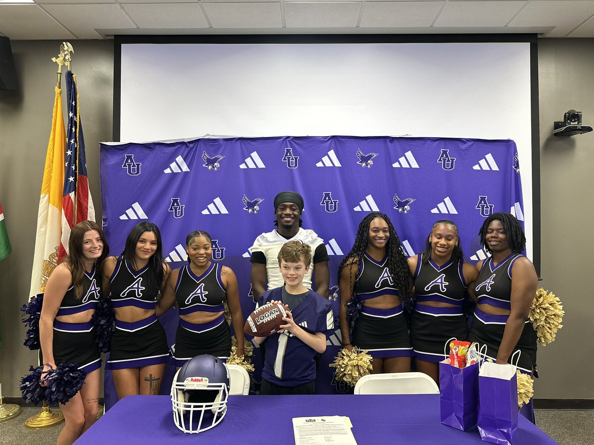Avila_football's tweet photo. Meet Gary, our newest member of the Eagle Flock! 🦅🤍

We’re proud to sponsor Gary and officially welcome him to the Avila Football family. We’re excited to cheer him on, support him, and remind him that he always has a team in his corner.

#Nolimits https://t.co/0B3NV3N2TU