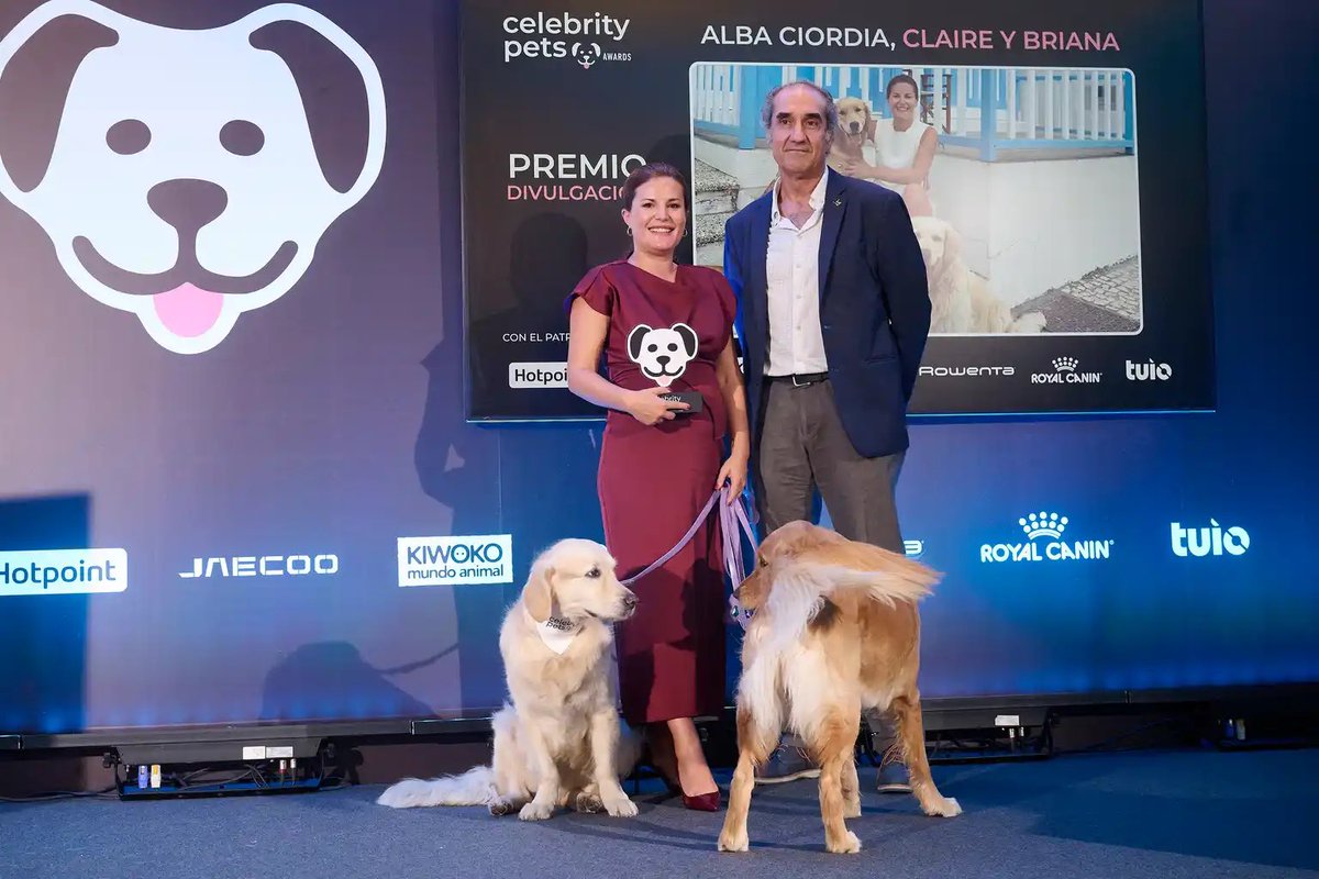 COLVEMA's tweet photo. La profesión veterinaria, protagonista en los II Celebrity Pets Awards.

Guadalupe Miró y Víctor Algra fueron reconocidos con los premios Ciencia y Salud. En representación del Colegio de Veterinarios de Madrid, Manuel Lázaro entregó el Premio Divulgación a Alba y Claire. https://t.co/HtPRh5JKM0