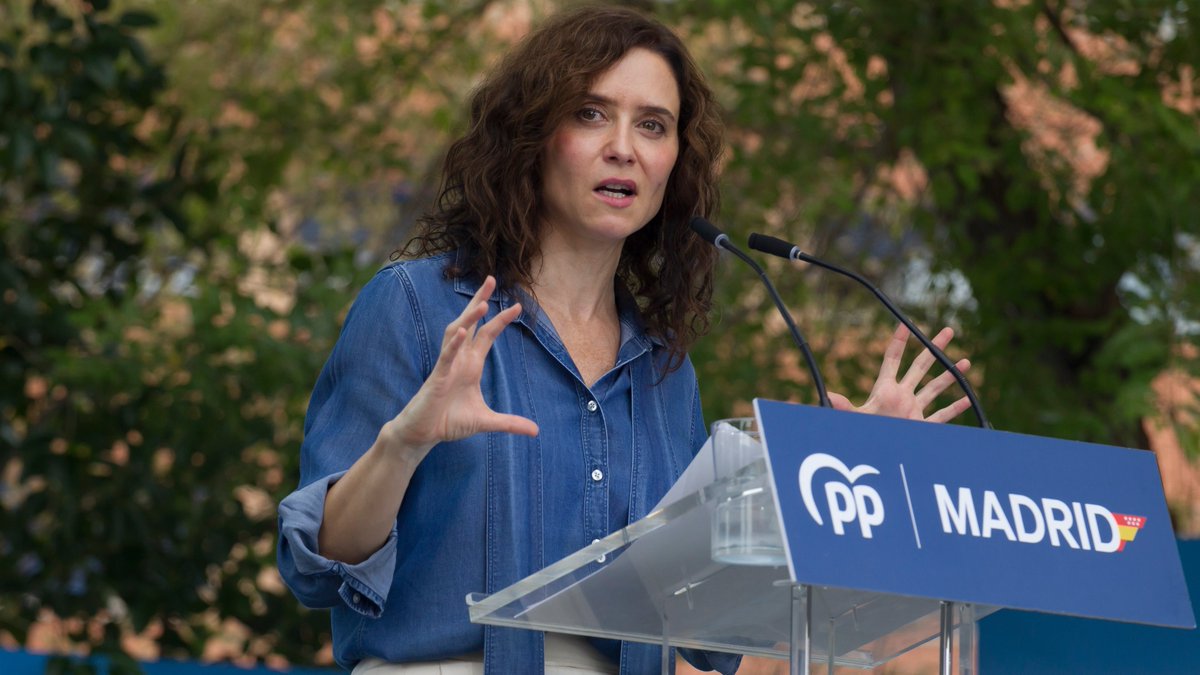 el_pais's tweet photo. DIRECTO | El PP veta un minuto de silencio por Maricarmen en la Asamblea de Madrid
https://t.co/a8rkkOSB51 https://t.co/iOStTL4sve