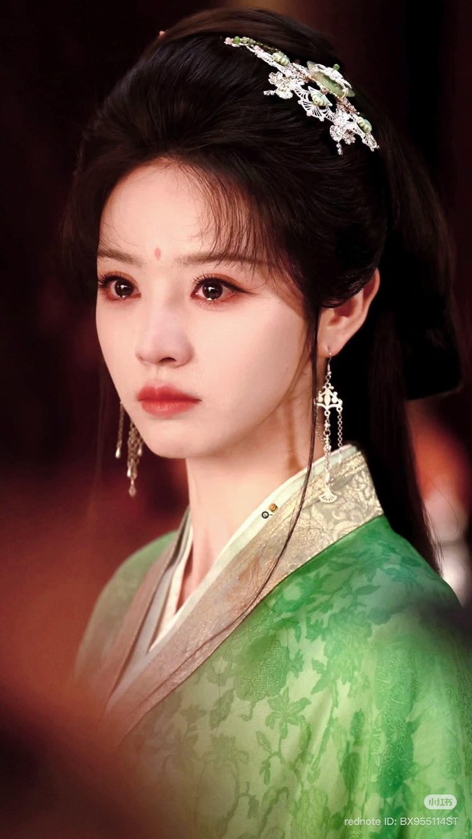 _isaxpisa's tweet photo. Can't wait to meet her new character!!! #whenthemaskends #tianxiwei #yanan #cdrama #youku #netflix https://t.co/UnSjZbWZjy