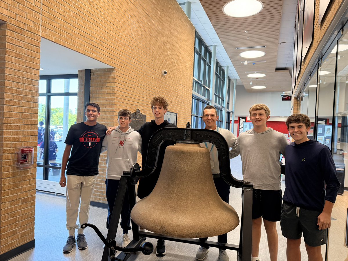 RedDevilsAD's tweet photo. State sendoff time good luck to both the boys and the girls golf team as they compete in the state finals this weekend. Go red Devils. https://t.co/nbjQFnTnm7