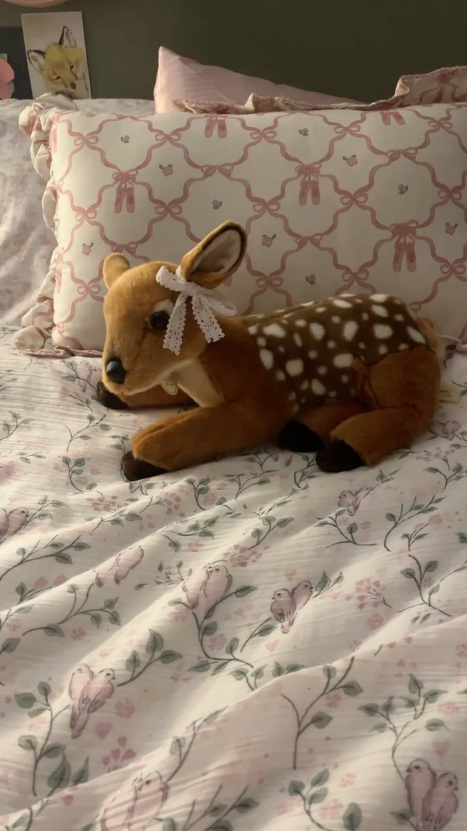 insperarise's tweet photo. bow deer plush 🦌 https://t.co/EYccg63FSh