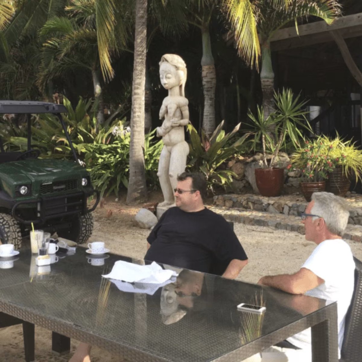 lamps_apple's tweet photo. Billionaire Reid Hoffman, who was one of Epstein's closest advisors and frequent guest on Epstein Island, is Talarico's #1 donor. Hoffman has donated $11.5 million to Lone Star Rising, a super PAC backing James Talarico. https://t.co/bFGvXSCE6W