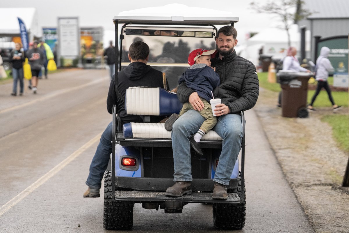 OhioStateFSR's tweet photo. 91,583 visitors. 7,403 students. Three days of exploration, innovation and agriculture.🌾

The 64th FSR brought together farmers, producers and students to explore the future of farming.

🔗: https://t.co/Qy8RGSpAlg https://t.co/4sqQRy7YZU
