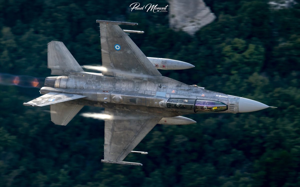 PASU_MATRIX's tweet photo. F-16s Showing Their Age. https://t.co/hX60U3zgNJ