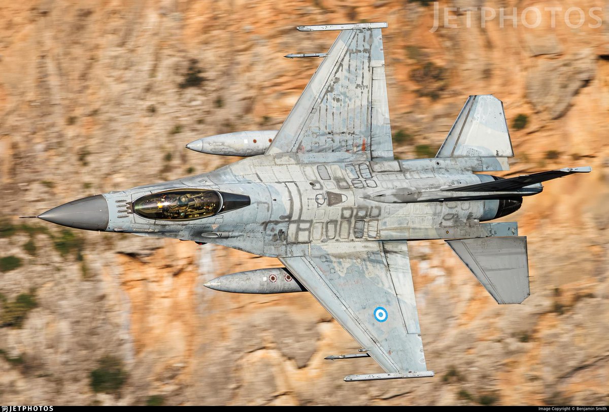 PASU_MATRIX's tweet photo. F-16s Showing Their Age. https://t.co/hX60U3zgNJ