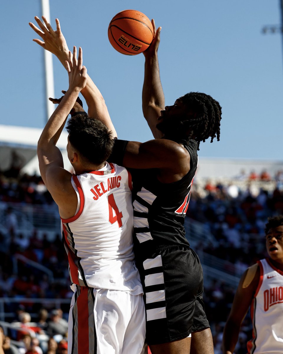GoBearcatsMBB's tweet photo. That’s match point. https://t.co/TsRIHySXX2