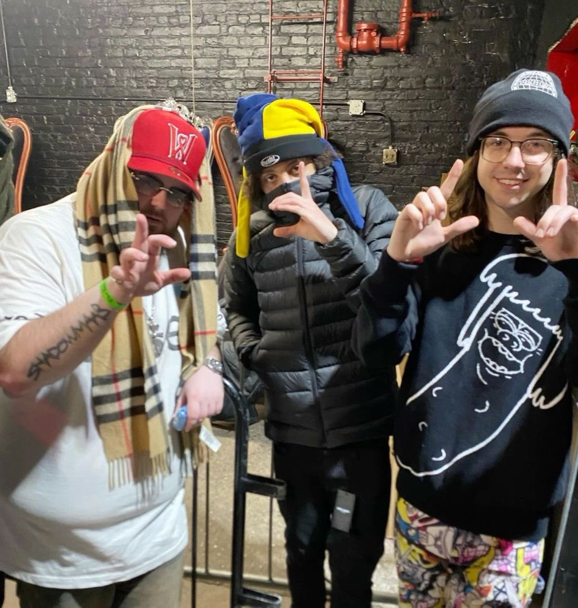 Counterdemons's tweet photo. Xavier, acid soujah and that fat nigga Joeyy https://t.co/cBgw5N3Tt2