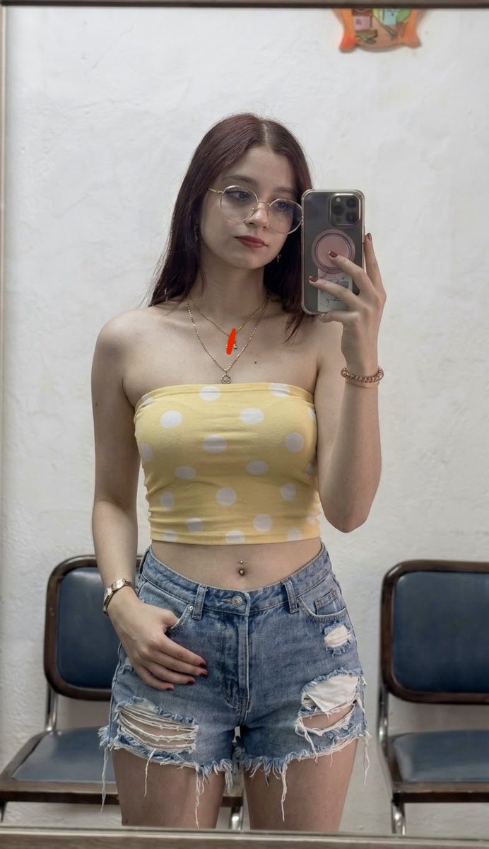 Tifaly_'s tweet photo. Oigan ya que muchos me chulearon mi outfit de hoy les dejo 2 fotitos más 😭 https://t.co/SFbbk13OE2