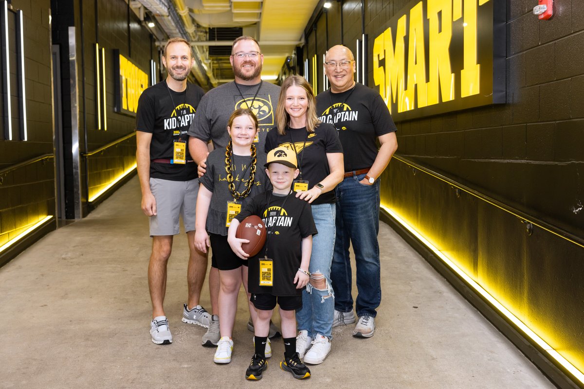 UIchildrens's tweet photo. Kid Captain JJ Ward received life-saving surgery within his first day of life.

"They're just always available and there's a whole team of people rooting for JJ," says his mom, Tara. "They become family to you." 💛 Kid Captain receives life-saving surgery at Stead Family Children’s Hospital shortly after birth

https://t.co/lVIyNRM2YC