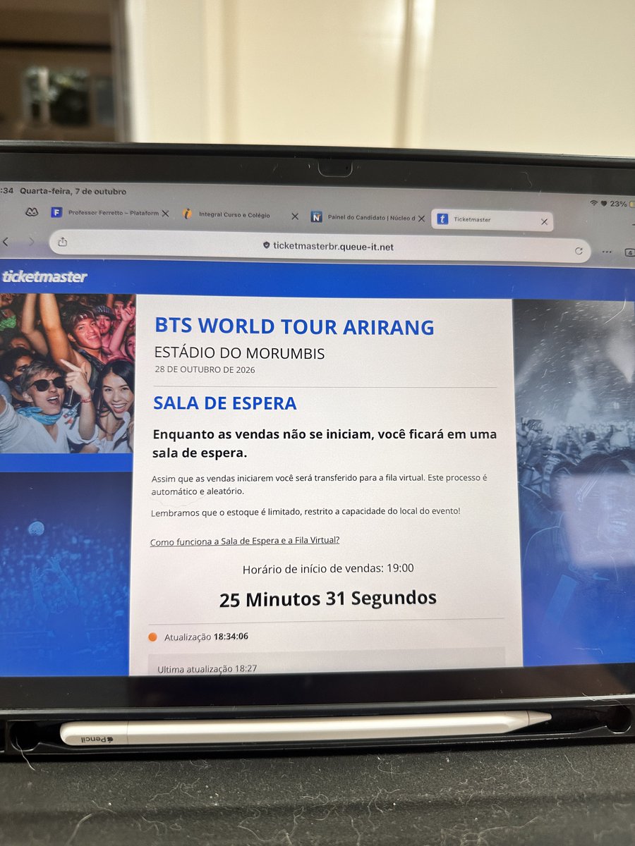 joanablsk's tweet photo. e eu achando que meu sufoco já tinha passado https://t.co/tPHPPBzlvt