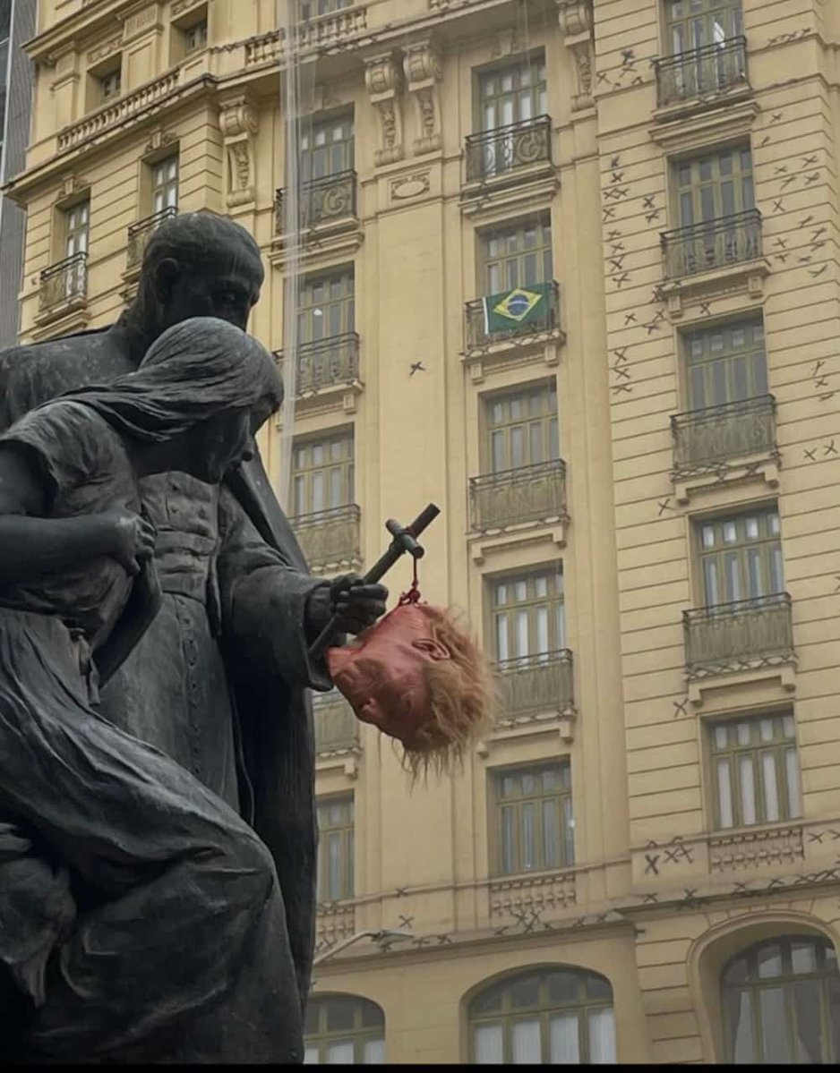 brendongms's tweet photo. 📍 candelária - rio de janeiro 2026 #EleNão https://t.co/1kYvt1RWAt