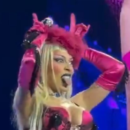 dojacatcore's tweet photo. FUCK ALL THE HATERRS https://t.co/2rWLFhGkAq