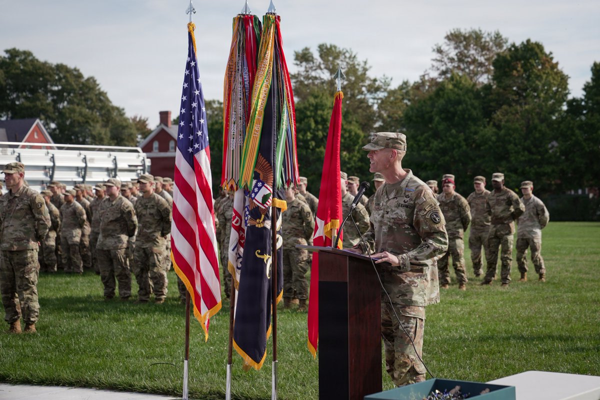 MDW_USARMY's tweet photo. E3B GRADUATION -- Last Friday, dozens of U.S. Army Soldiers stood in formation while their family members, friends and guests watched with pride at the Expert Soldier Badge, Expert Field Medical Badge and Expert Infantryman Badge graduation ceremony at Fort Myer, Virginia, Oct. 2, 2026. The ceremony recognized our Soldiers who successfully completed the rigorous E3B training and testing required to earn their respective badges.
 
Did you ever receive one of the Army's expert badges? Let us know which one you earned in the comments!

U.S. Army photos by Staff Sgt. Shannon Sera and Sgt. Christopher Smith