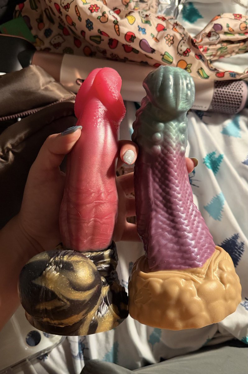 dirtyxngel's tweet photo. thank you bad dragon 🙂‍↕️ https://t.co/rkGDX8rxC8