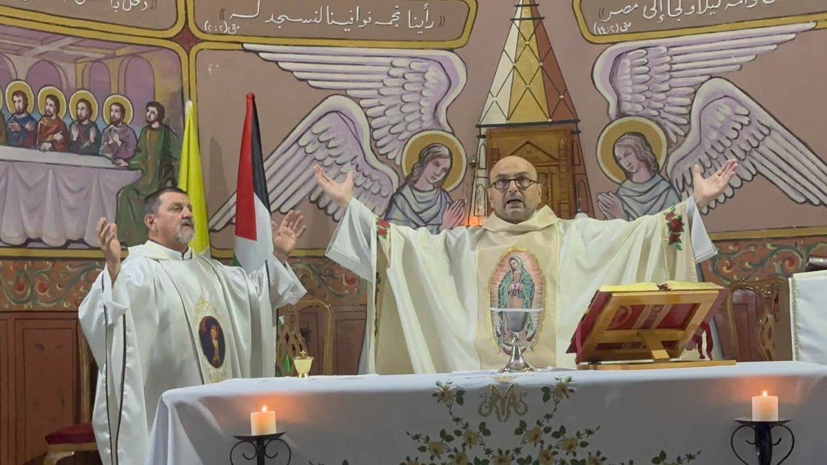 PGabRomanelli's tweet photo. Santa Misa por el fin de la guerra en Gaza

Nos unimos en oración, pidiendo a Nuestra Señora del Rosario el don de la paz para Gaza y Tierra Santa. https://t.co/LnCnRGMsXU