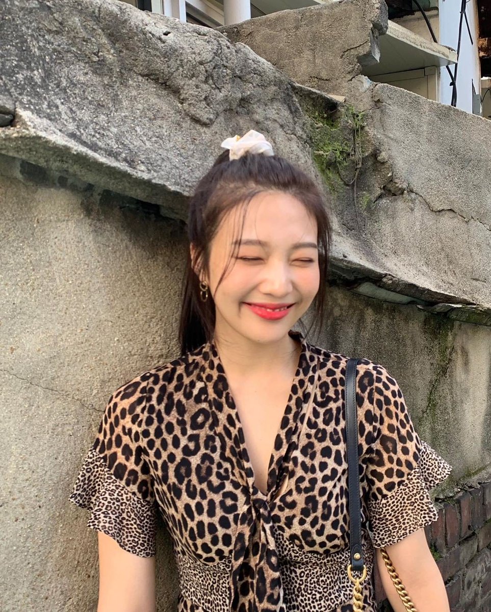 velourvlog's tweet photo. ㅤㅤㅤ
Hoy estoy emocionada por el #𝐋𝐈𝐕𝐄·𝔇ëbu𝐭 he pasado el día reproduciendo #𝙴𝐥ē𝕧e𝕟 y es mi nueva obsesión del mes. Sin duda las niñas con un talento inmenso ☆🫧 gracias por hacerme la más feliz hoy.

ㅤ𝔰u𝐧n𝕪  𝑑a𝚢  🐇 ָ࣪  #𝙽ān𝕒 https://t.co/Q9fXjeRCEL