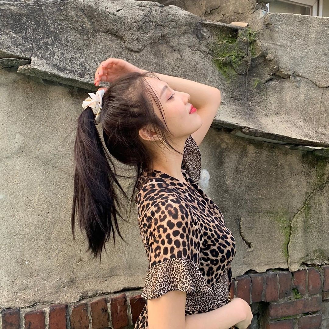 velourvlog's tweet photo. ㅤㅤㅤ
Hoy estoy emocionada por el #𝐋𝐈𝐕𝐄·𝔇ëbu𝐭 he pasado el día reproduciendo #𝙴𝐥ē𝕧e𝕟 y es mi nueva obsesión del mes. Sin duda las niñas con un talento inmenso ☆🫧 gracias por hacerme la más feliz hoy.

ㅤ𝔰u𝐧n𝕪  𝑑a𝚢  🐇 ָ࣪  #𝙽ān𝕒 https://t.co/Q9fXjeRCEL