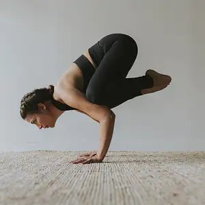 janiessexybabe's tweet photo. yoga teacher made us do this shit yesterday dude its OCTOBER https://t.co/UQKETrTpXf