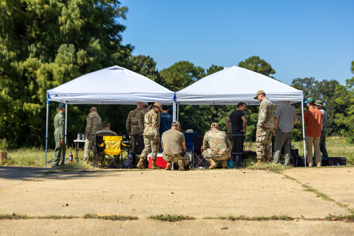 RowndAI's tweet photo. Another great day of flights in the books.

On Wednesday, the Rownd team successfully completed 7 flights at Maxwell Air Force Base.

This was also the first time that members of the @usairforce BESPIN team got to fly our drones. https://t.co/0UckNNUw7F