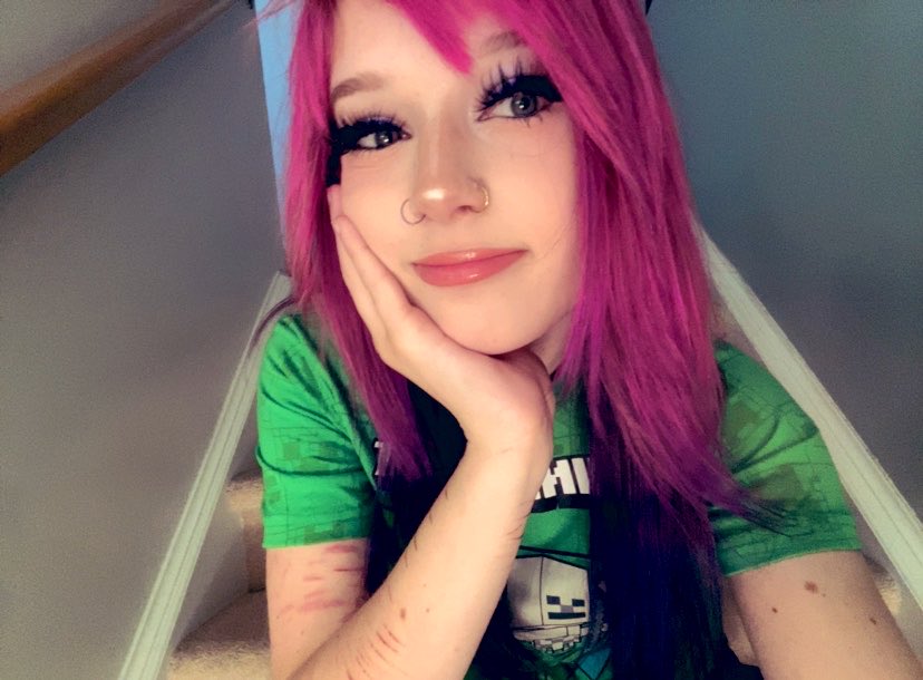 shroom_321's tweet photo. I kind of feel like wengie
my bangs r fucked
#drugtwt #alttwt #shedrtwt #meow ʕ•̫͡•ʔ https://t.co/HF1ItA1V04