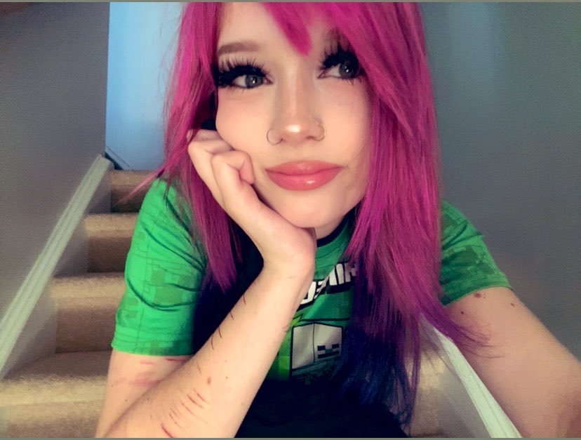 shroom_321's tweet photo. I kind of feel like wengie
my bangs r fucked
#drugtwt #alttwt #shedrtwt #meow ʕ•̫͡•ʔ https://t.co/HF1ItA1V04