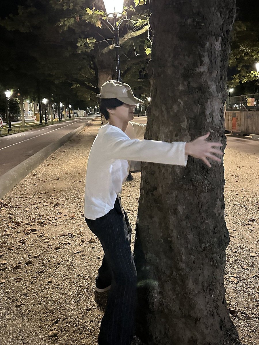 jungwon_mine's tweet photo. i love my silly boyfriend https://t.co/bM4hY0qjIL