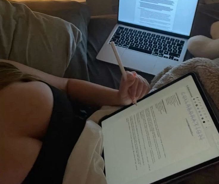 vivurbae's tweet photo. not ignoring u btw, just studying rn https://t.co/wDamiZcDG7