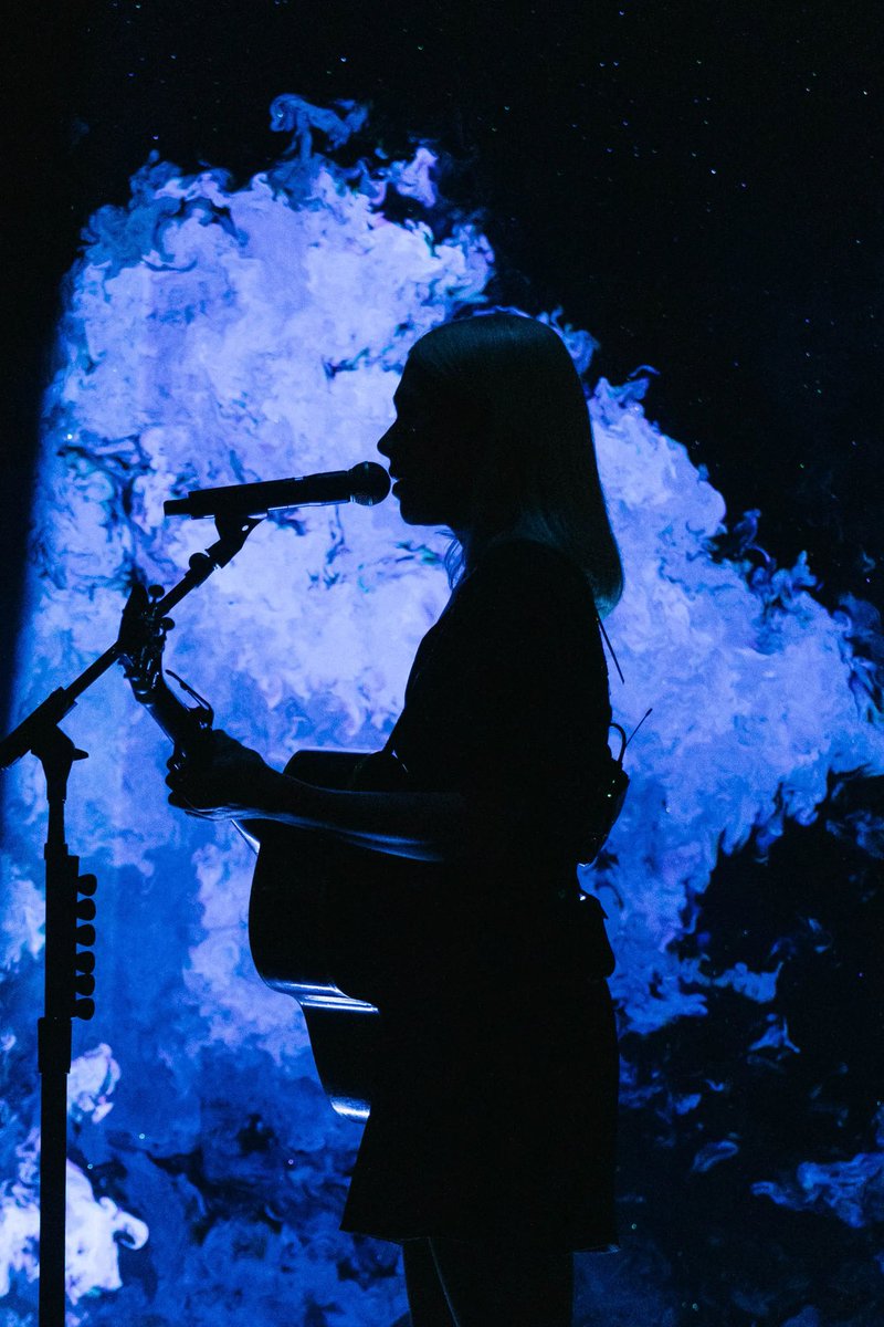 sourcebridgers's tweet photo. 🚨PHOEBE PERFORMED KILLER AS THE SURPRISE SONG FOR THE LOST TOUR BOSTON NIGHT TWO! https://t.co/TXSrp5Gm7G