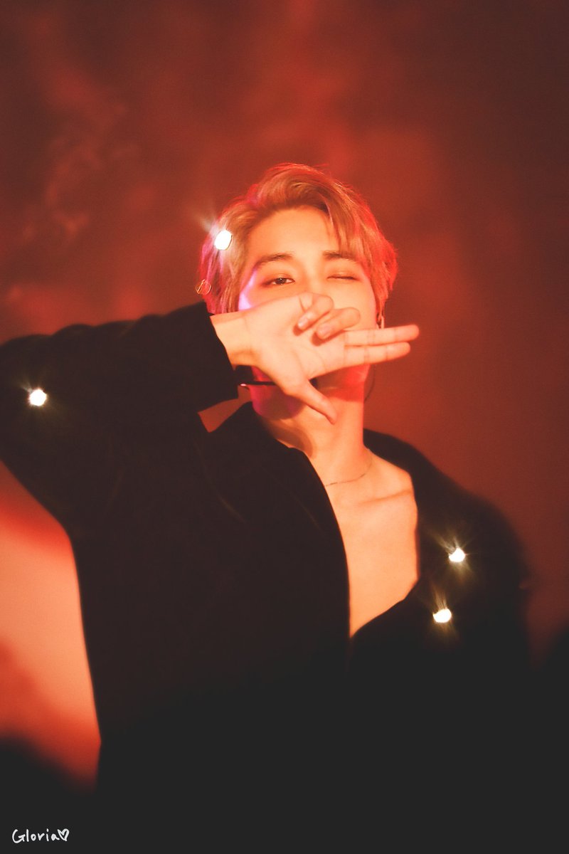 nanonanokai's tweet photo. kim jongin you are insane.. https://t.co/c0mVrgkyFu