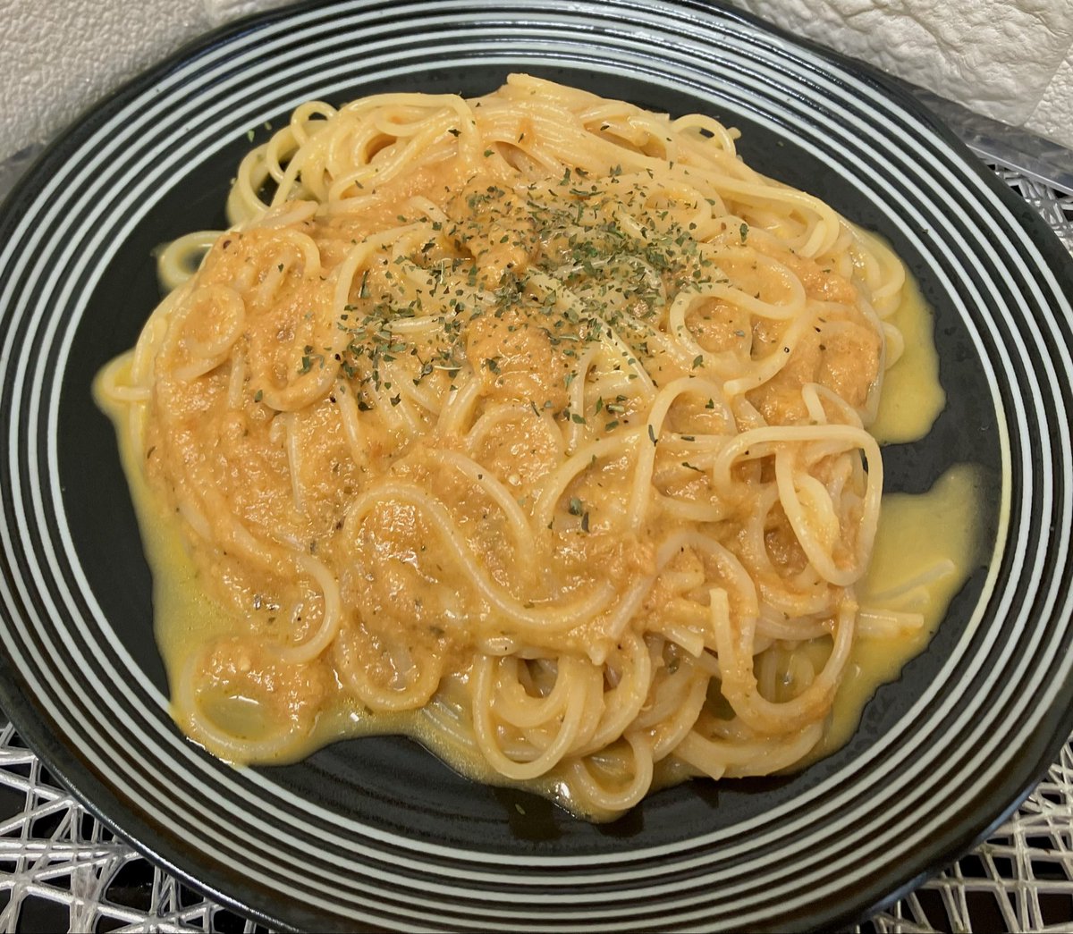 munakata_d's tweet photo. 昨日の朝
トーストに明太スプレッドとバジルスプレッド
チーズフランス
コーヒー
キウイ🥝スムージー

昨日の昼
干しエビのクリームパスタ

今日のコーヒーのお供
GANTZさん（妻）作のチョコチップスコーン
美味しかったなぁ

GANTZさん　いつもありがとう https://t.co/mqwRyFf2S9