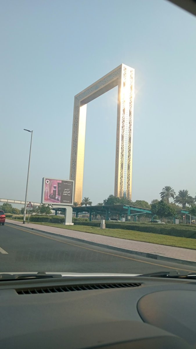 AlexDubai1122's tweet photo. Good morning Dubai 😘😘
#burjman #burdubai #stwa #karamah #sharafdg metro near by Dm https://t.co/yOBhPjCW7v