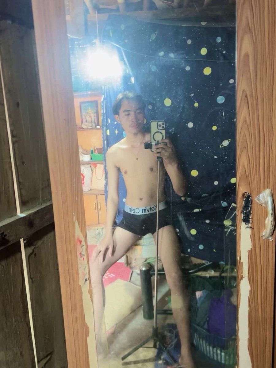 Aris__lll's tweet photo. อาบน้ำเพิ่งเสร็จ💦
อากาศเริ่มหนาวแล้ว https://t.co/opPyMjxGtK