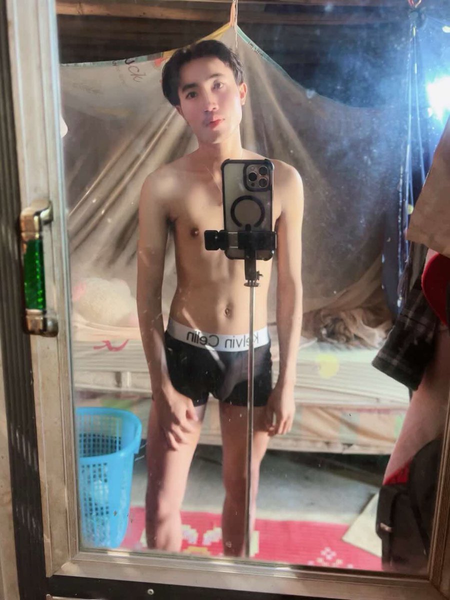 Aris__lll's tweet photo. อาบน้ำเพิ่งเสร็จ💦
อากาศเริ่มหนาวแล้ว https://t.co/opPyMjxGtK