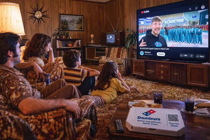 Emily232l4s5's tweet photo. Eagle eyes only  A perfect 1970s family TV night… but one detail doesn’t belong in this era.  Can you spot it? https://t.co/FZJV7zeiLW
