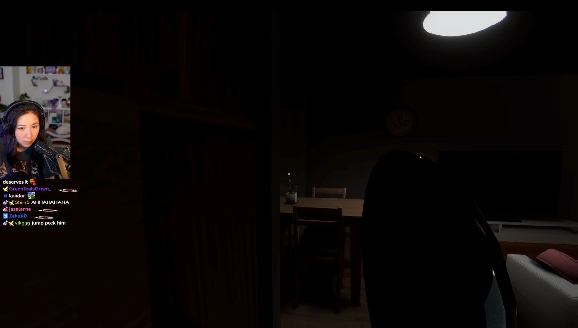 serpentified's tweet photo. watching lesler play horror games is so funny 😭 shes highkey clueless https://t.co/QveKw0tk00