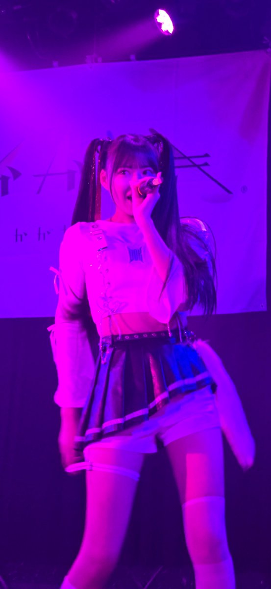 yowaaho's tweet photo. なんか久しぶりに写真撮った気がするからちょっと下手になったかも……
とりあえずまどちの“いい感じ”な写真から
ステージでのまどちを見るとまず「かっこいい」が出てきちゃいますねぇ
#あげみゅーる
#杉本希花
#Bellemule https://t.co/VVkYkkkyhu