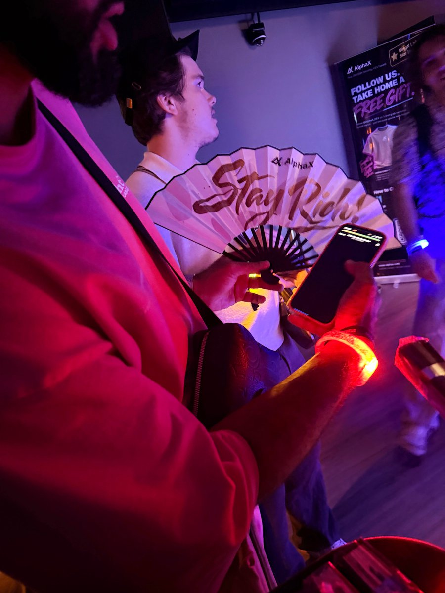 AlphaX_DEX's tweet photo. 🎉 Thank you to everyone who came to the after party last night!

Hope you enjoyed the gifts, the drinks, and the DJ. 🎁🍸🎶

We're back at the booth in the main venue today — if you're passing by, come say hi! 👋 https://t.co/ajWxQ1hvem