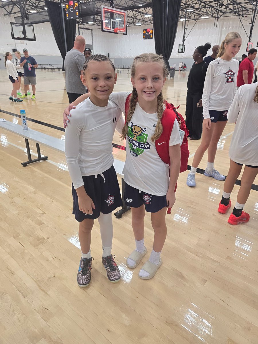ColetteRenaud32's tweet photo. I had a fun time getting to compete at @BlueStar30s All American camp this summer. Thankful for the experience! https://t.co/IEze0qZe5q
