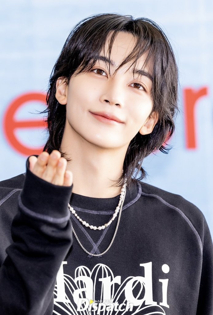 just_svtph's tweet photo. JEONGHAN at Mardi Mercredi’s Private Atelier | Media Photos 

#정한 #JEONGHAN #세븐틴 #SEVENTEEN #MardiMercredi https://t.co/jBuFN8j87q