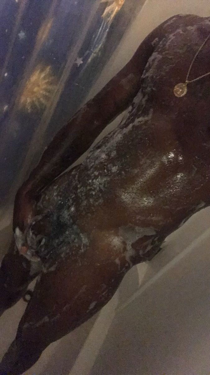 Trench29babi's tweet photo. If you wanna see more dm me 🫣👀🥵 women only!!! #tampa #bbc #sexy #women #hot #meetup #shower #dm https://t.co/NJO7N4NRuv