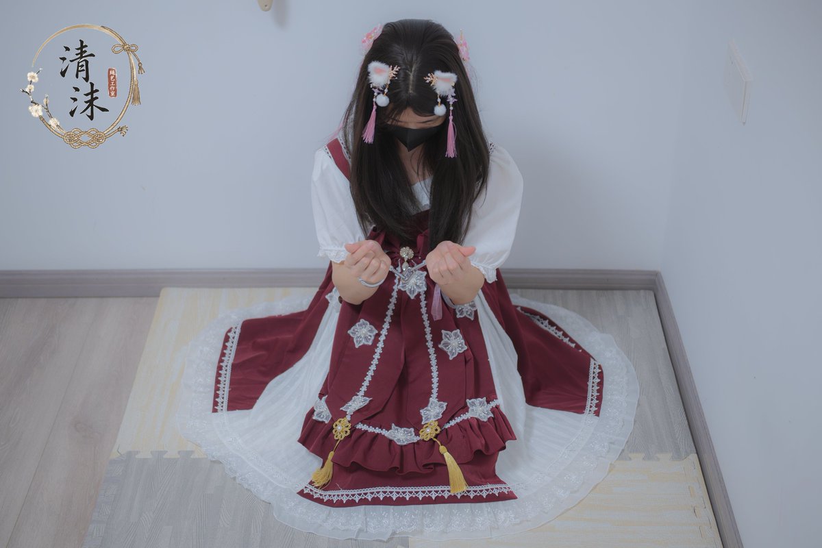mokiss02's tweet photo. 小萝莉茉茉（我的m形态🥵）想挨捆了喵～
带镣铐进笼子也可以喵～
不管不管，想涩涩了喵～
摄影&amp;后期:@YouZiama 
涩萝莉:本人
#男娘 #洛丽塔 #手铐 #笼子 #小萝莉 https://t.co/KB4TUzFO8N