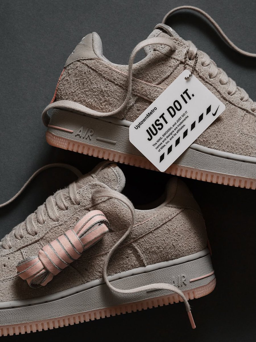 JustFreshKicks's tweet photo. Nike Air Force 1 "NYC Subway Rat" 🐀

https://t.co/wbtqKXK7ai https://t.co/luUKEMLkcY