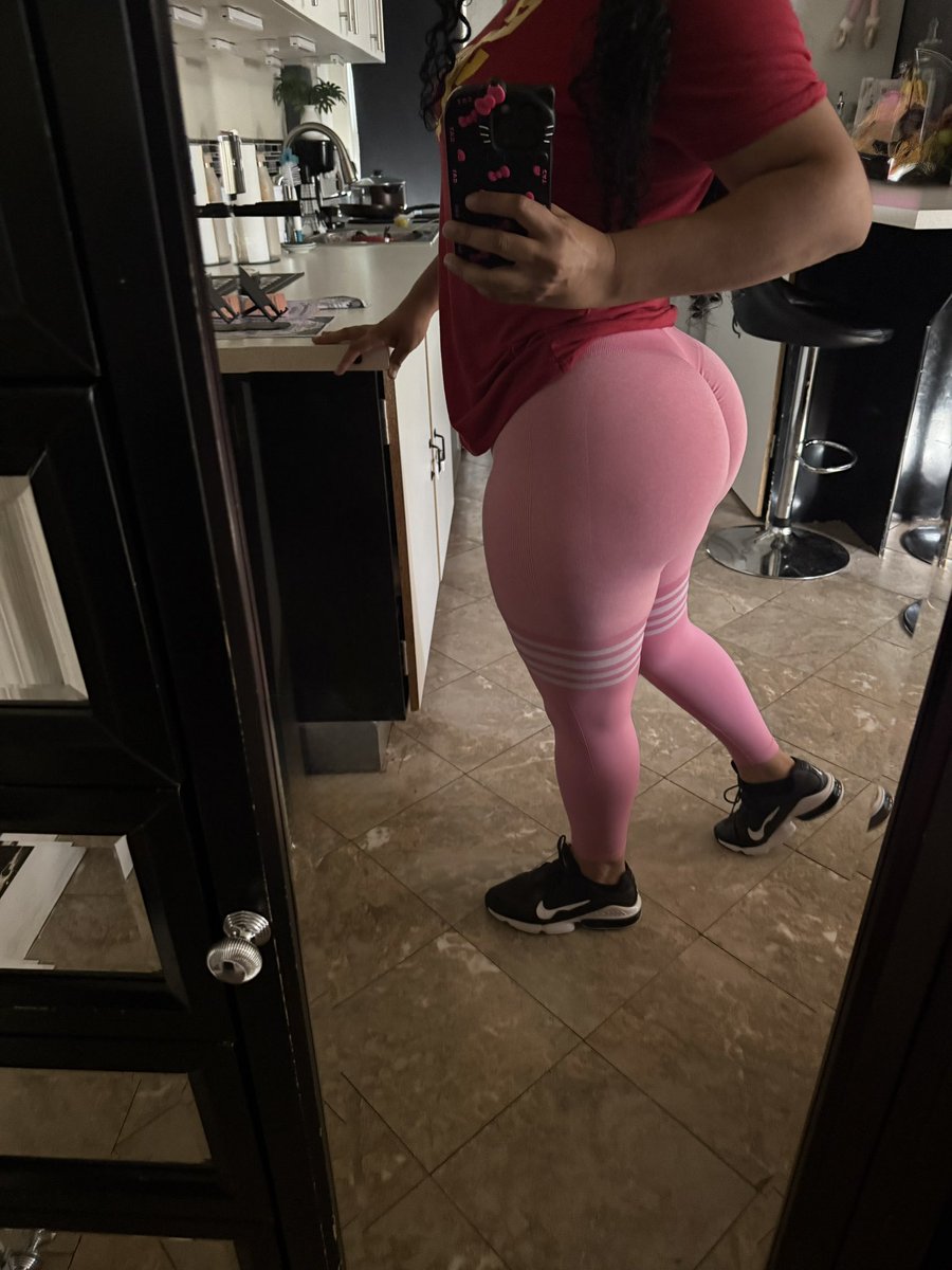 EstelaRosa96's tweet photo. Es favorable seguir en el gym o no ? https://t.co/RcPtHKnuzx