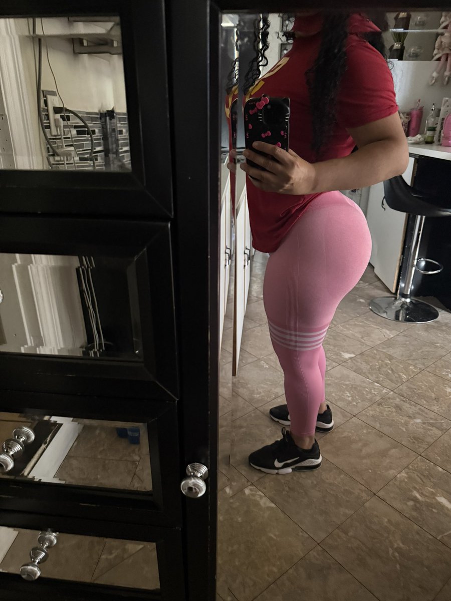 EstelaRosa96's tweet photo. Es favorable seguir en el gym o no ? https://t.co/RcPtHKnuzx