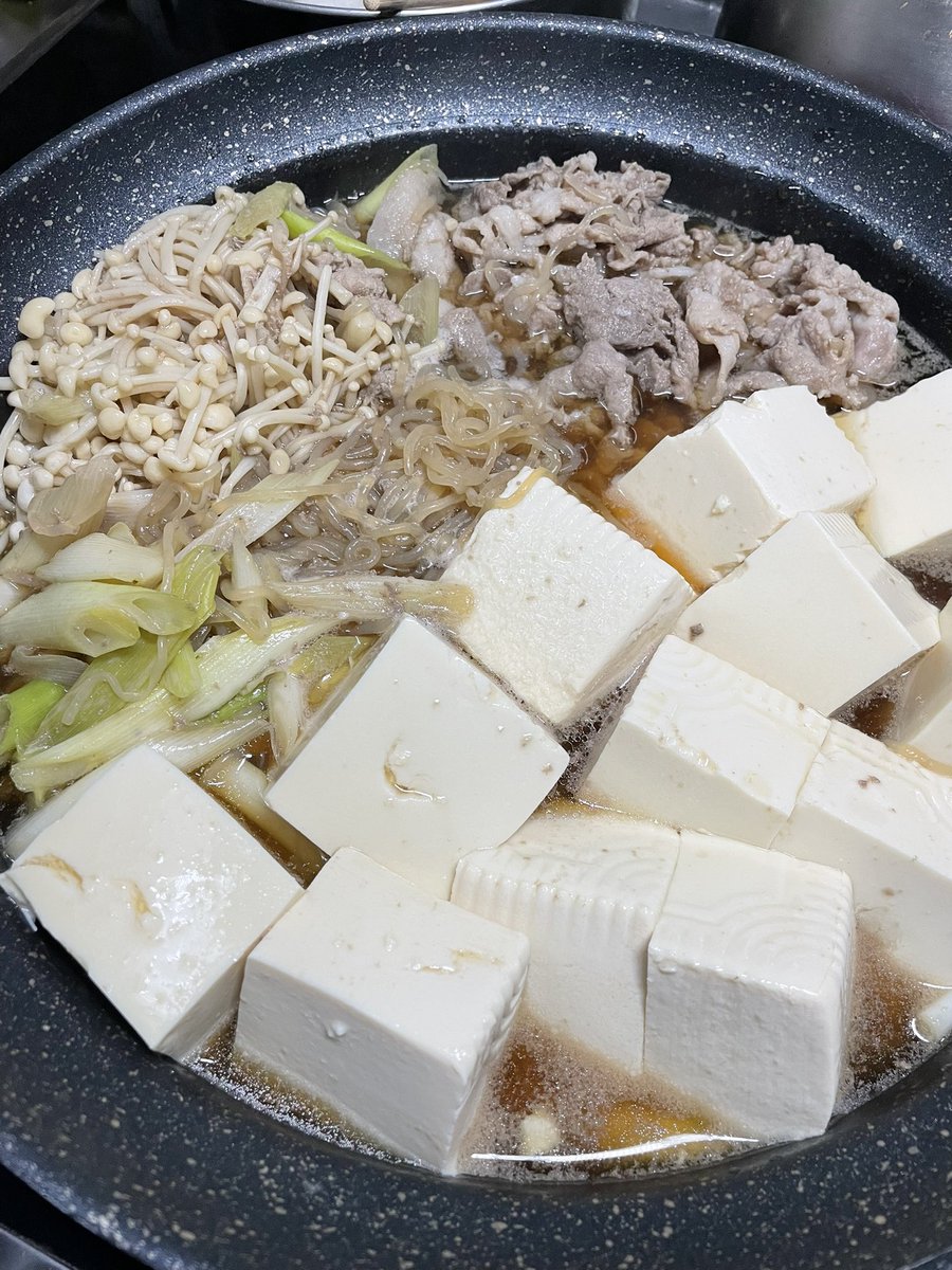 29ruka29's tweet photo. 白菜なしでもすき焼き美味いな😋 https://t.co/OlsinIBEyh