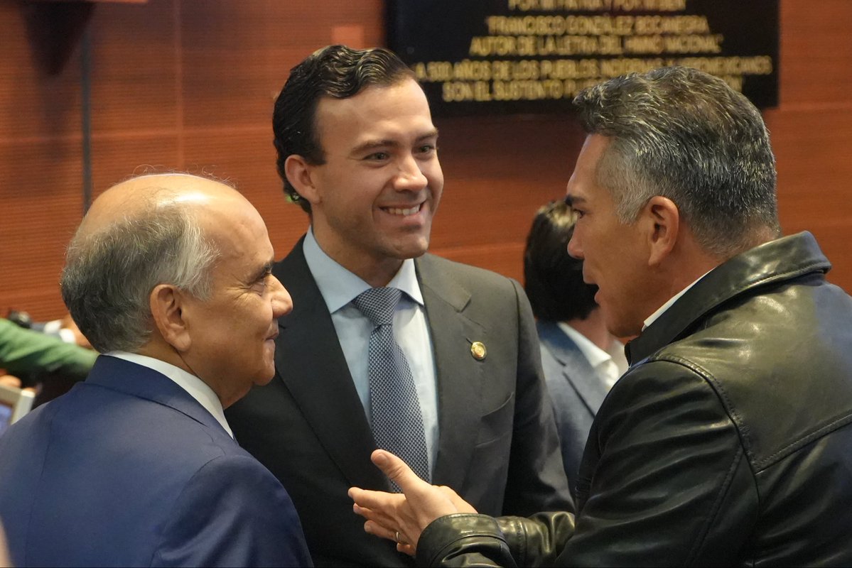gelizondop's tweet photo. ¡Más oportunidades para la #RegiónCarbonífera! 💪🏻
Desde el Senado propuse impulsar su incorporación a los Polos de Desarrollo Económico, para atraer inversión, generar empleos y diversificar la economía de la región. Respaldando las acciones de nuestro Gobernador @manolojim, seguimos trabajando por nuestra gente y por #Coahuila. 🤝🏻

#DelTerritorioAlSenado #CoahuilaPaDelante #PuroJale