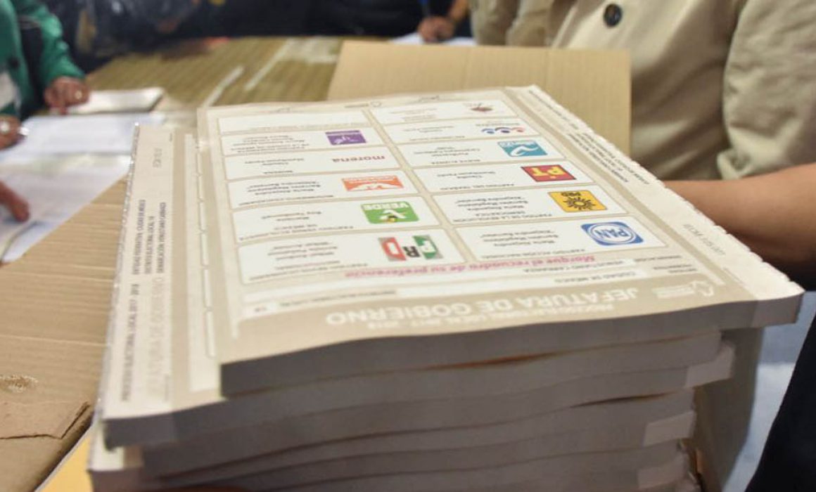 qtf's tweet photo. 🗳️ Revés al INE: las "boletas planchadas" no serán válidas ni podrán contabilizarse en resultados electorales.

El @TEPJF_informa revocó la decisión de la mayoría del Consejo General del @INEMexico por incluir un paso que abría la puerta para validar boletas lisas, sin marcas de doblez.

El tema trascendió en la elección judicial de 2025, luego de que el INE reportó casillas con este tipo de boletas.
