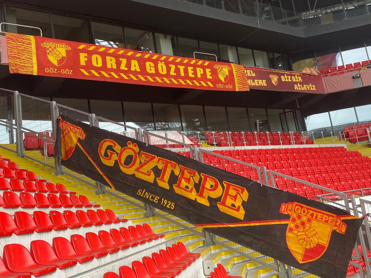 northgface13251's tweet photo. #göztepe Art Gürsel Aksel Stadyum Pankart Seri https://t.co/jX0YMwkeEX