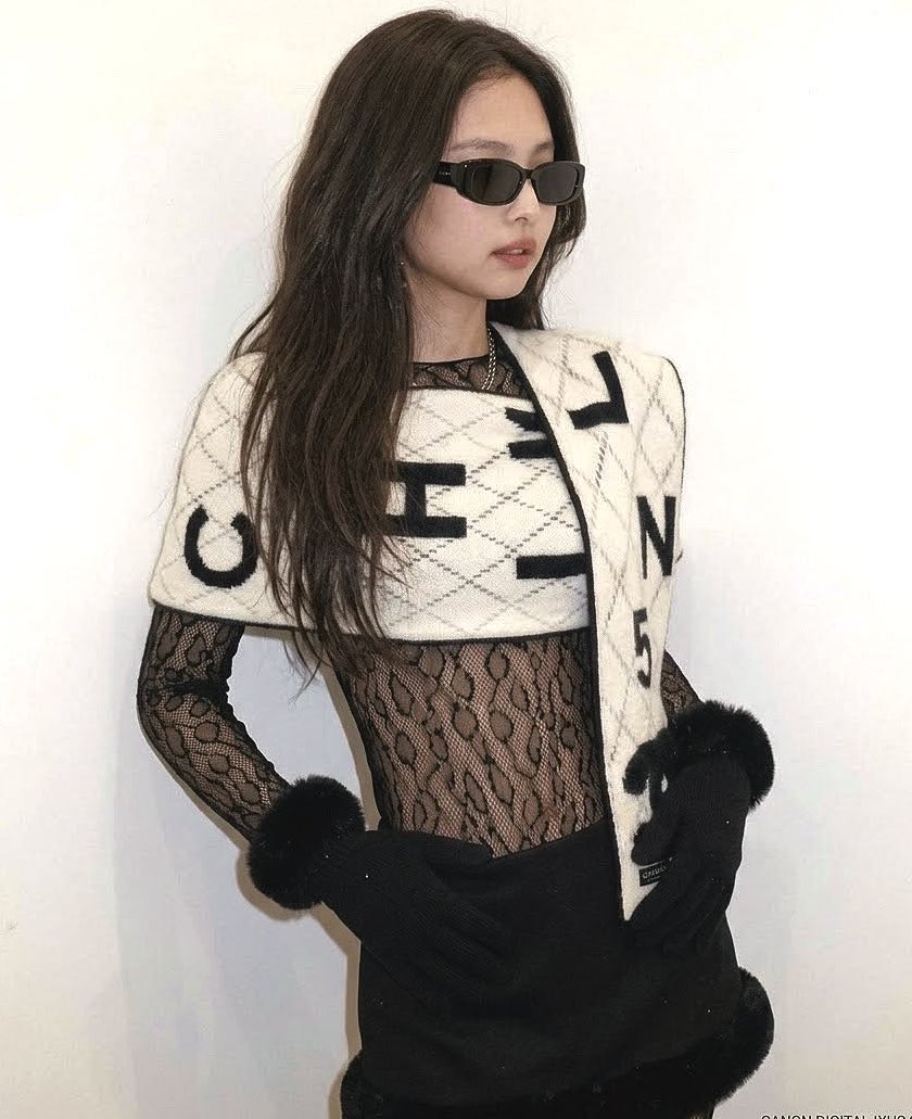 jenniedukieruby's tweet photo. ambassador jennie for chanel https://t.co/7aqJfPspMc